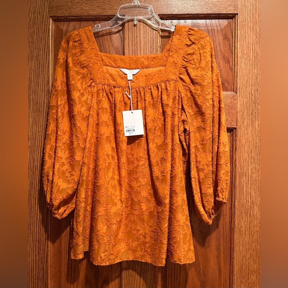 NWT LC Lauren Conrad Burnt Orange Floral Blouse Size Medium Boat Neck